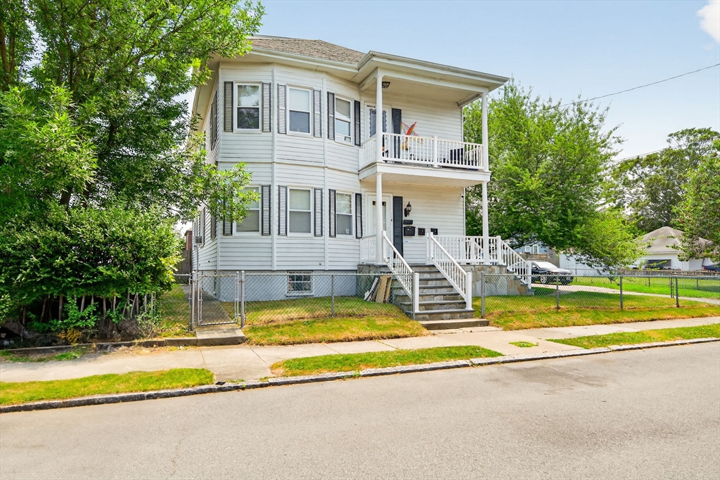 84 Frederick St