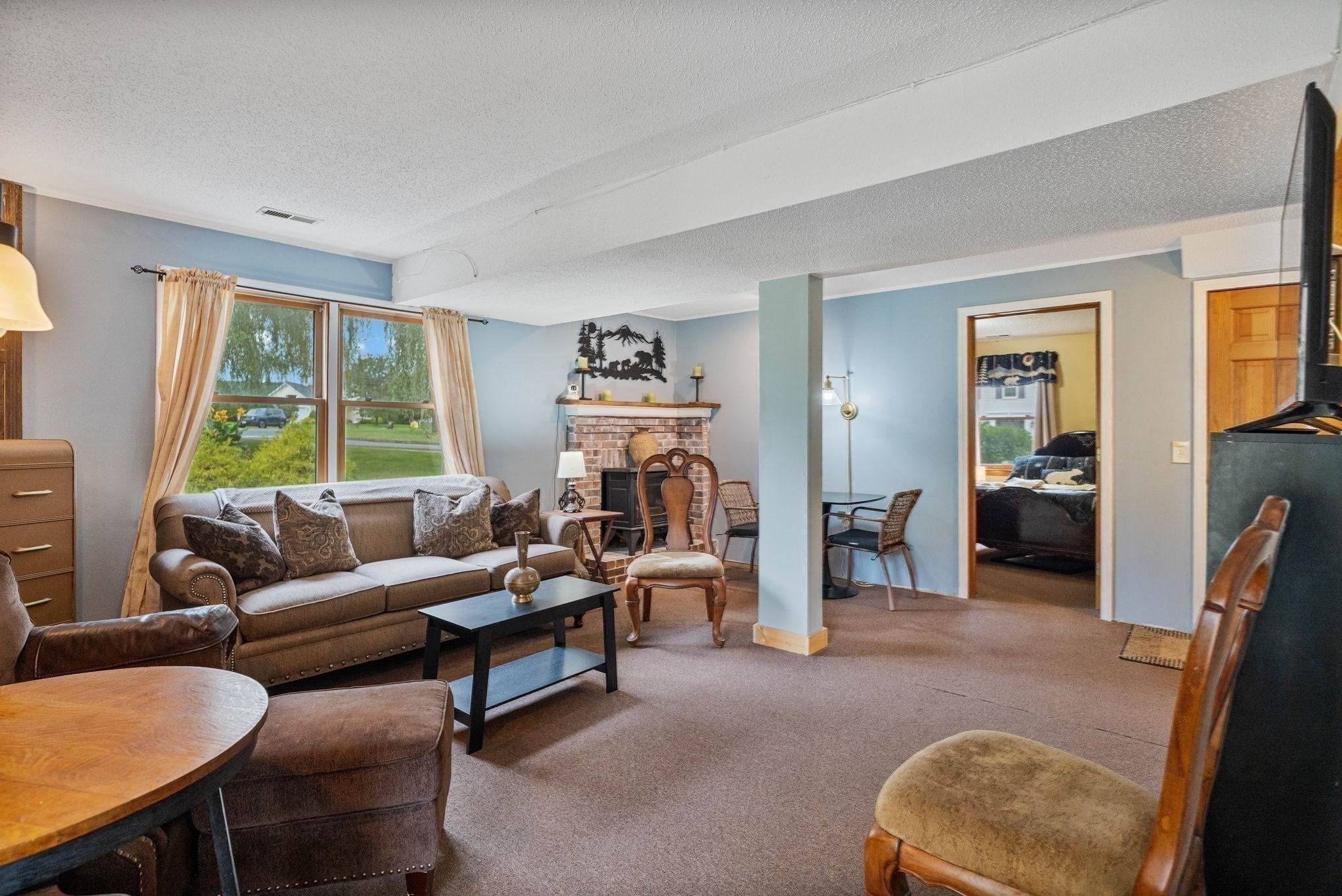 8 Oriole Dr, Agawam, MA, 8 Oriole Dr, Agawam, MA Photo #25