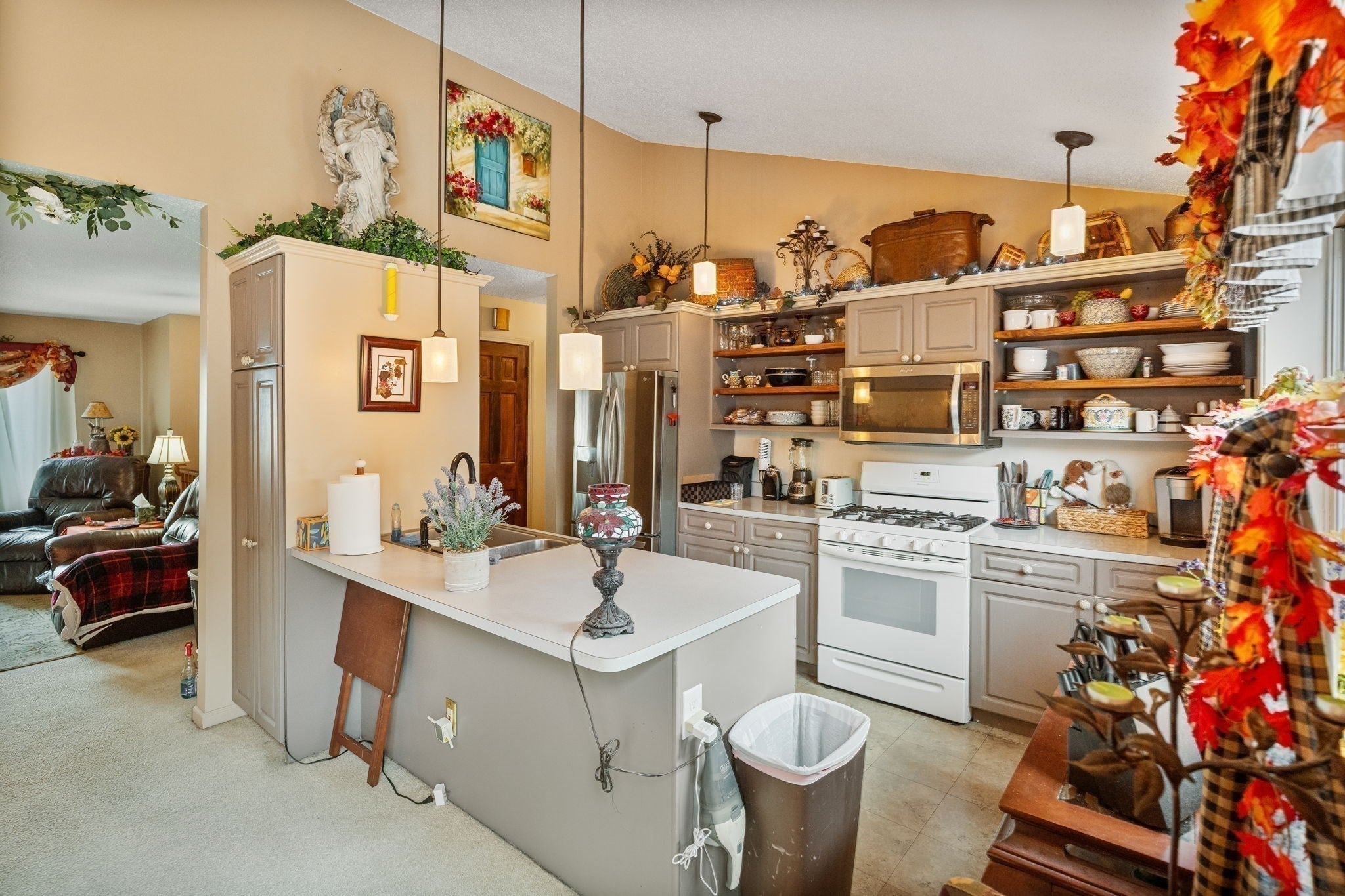 8 Oriole Dr, Agawam, MA, 8 Oriole Dr, Agawam, MA Photo #11