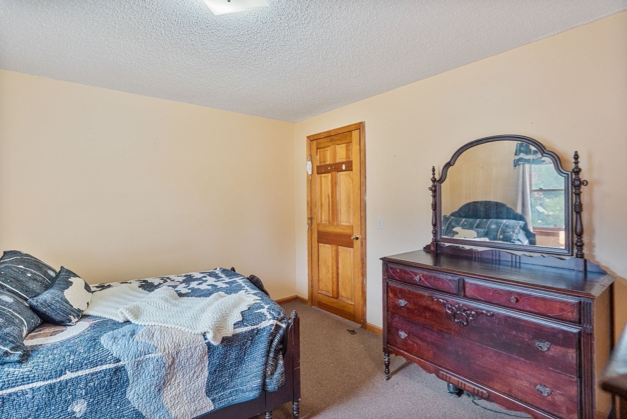 8 Oriole Dr, Agawam, MA, 8 Oriole Dr, Agawam, MA Photo #28