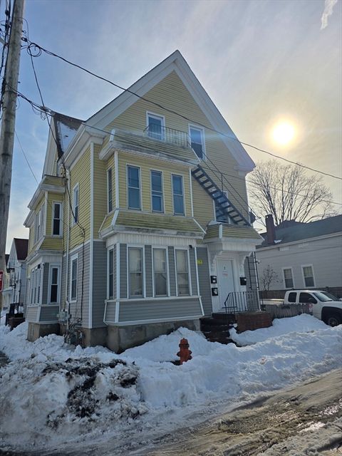 2 Rockland St New Bedford MA 02740