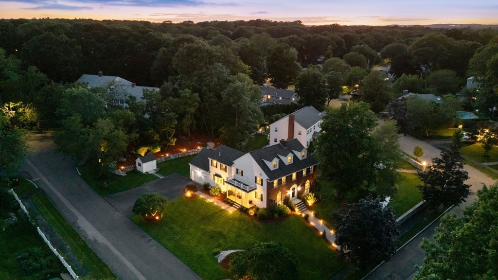 4 Cunningham Lane
