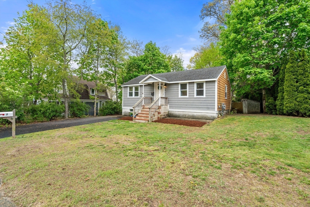 7 Indian Neck Rd