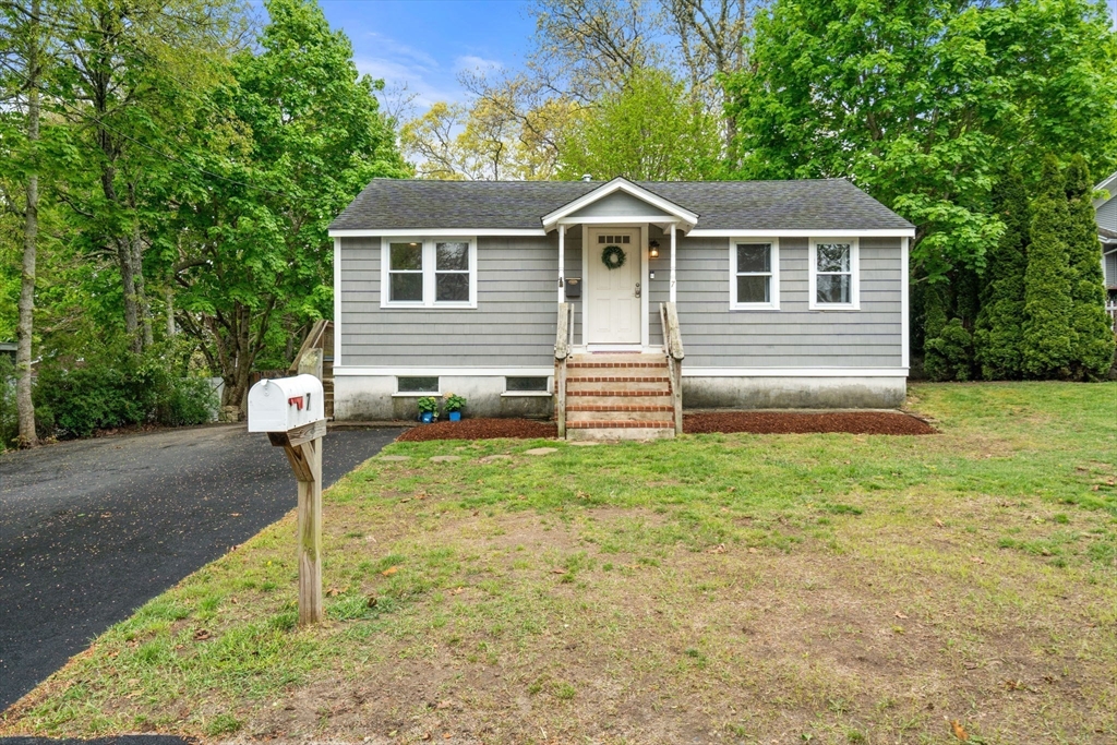 7 Indian Neck Rd