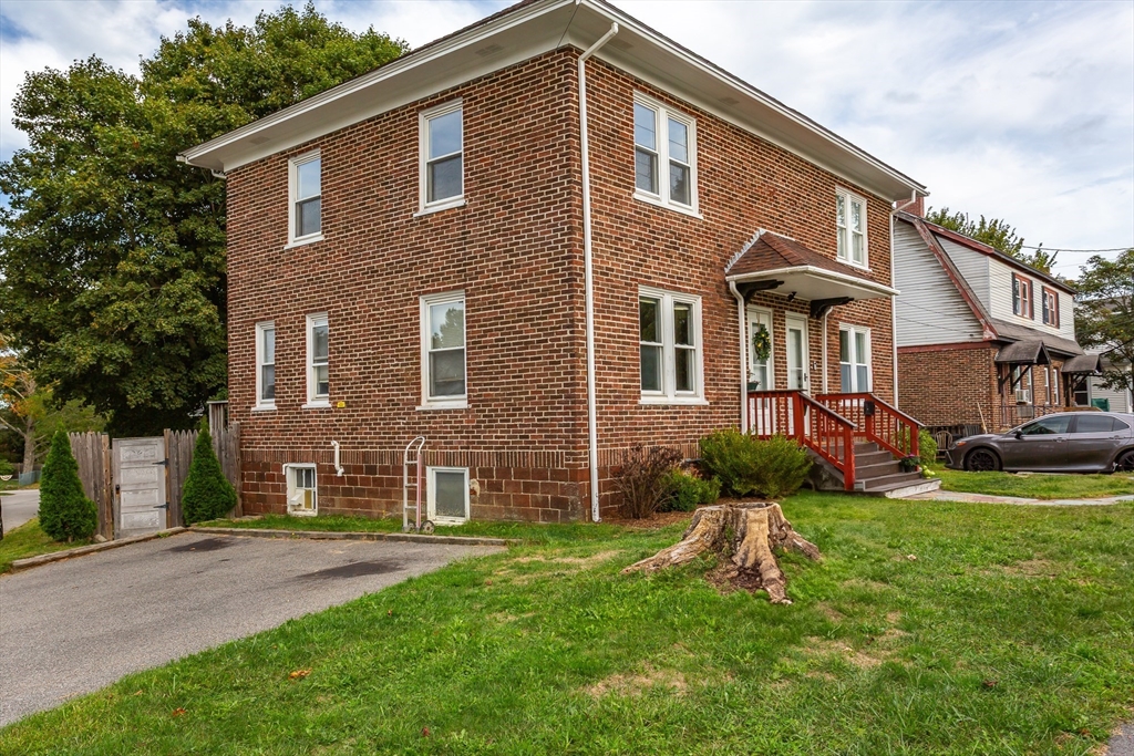 698 School Street 698