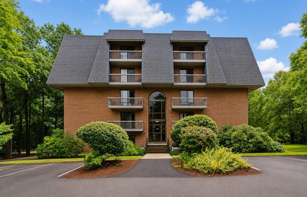 65 Commons Dr #210, Shrewsbury, MA, 65 Commons Dr #210, Shrewsbury, MA Photo #1