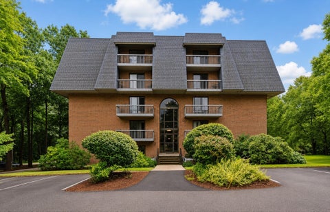 Photo of 65 Commons Dr #210, Shrewsbury, MA 01545 (MLS # 73558297)