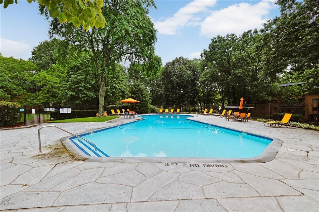 65 Commons Dr #210, Shrewsbury, MA, 65 Commons Dr #210, Shrewsbury, MA Photo #25