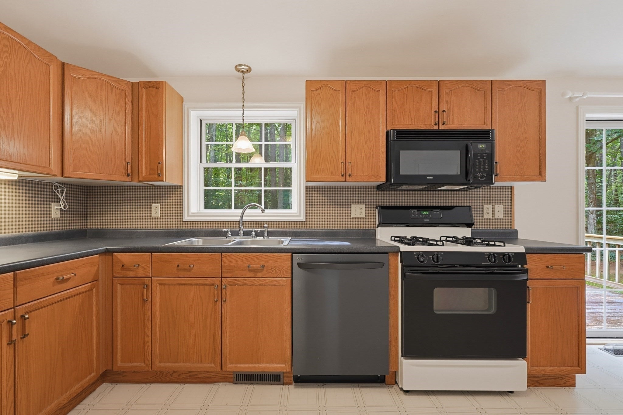 48 Boynton Street, Pepperell, MA, 48 Boynton Street, Pepperell, MA Photo #11