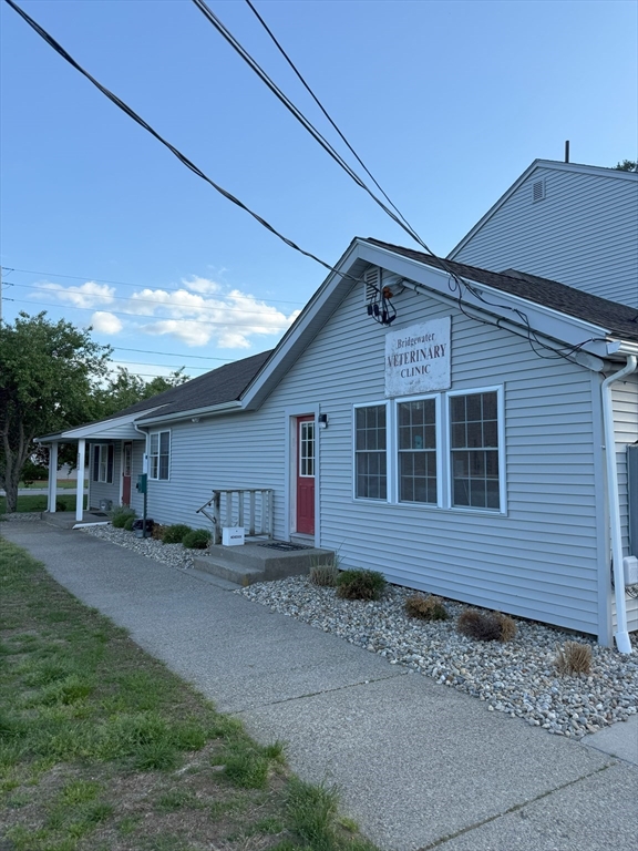 481 Bedford St 1