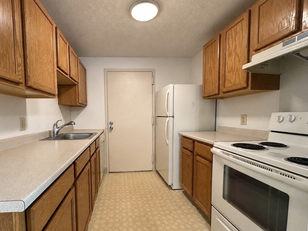 25 Village Rock Ln 12
