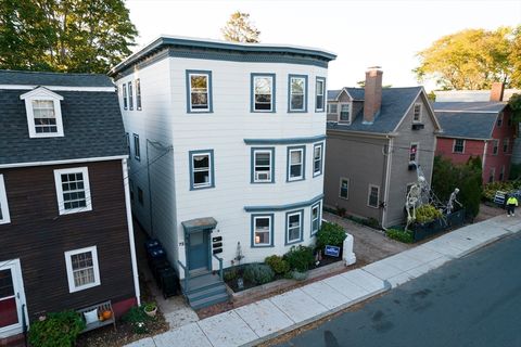 Photo of 72 Derby St #3, Salem, MA 01970 (MLS # 73463211)