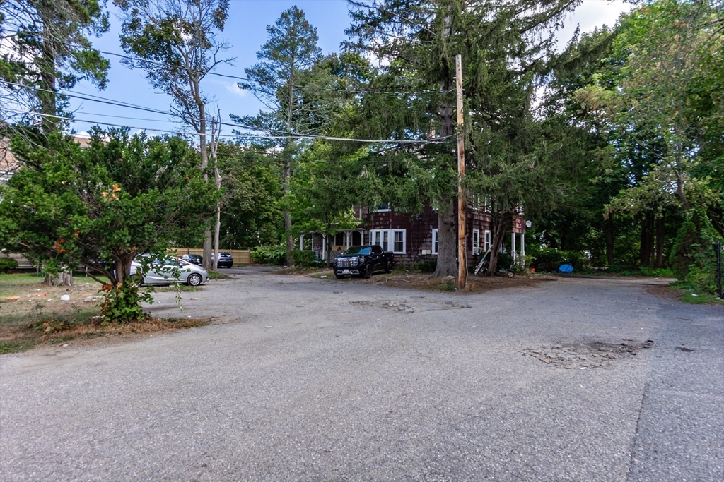 302-R Hollis St