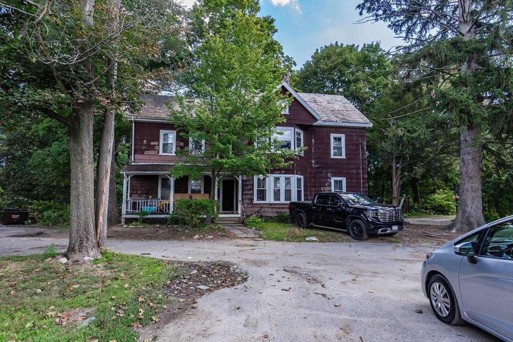 302-R Hollis St