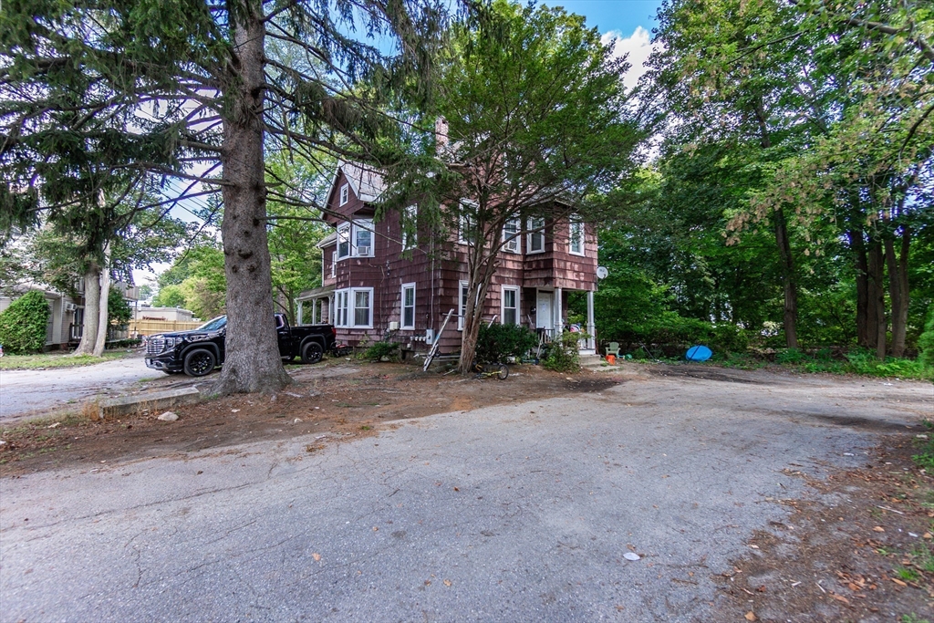 302-R Hollis St