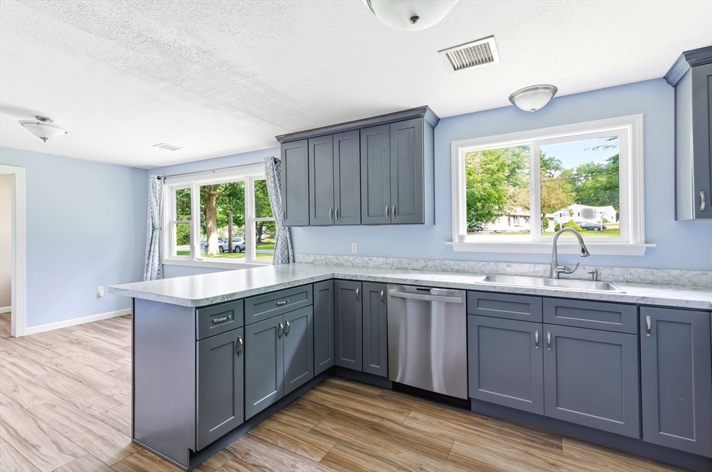 100 Stony Brook Road, Raynham, MA Photo #6