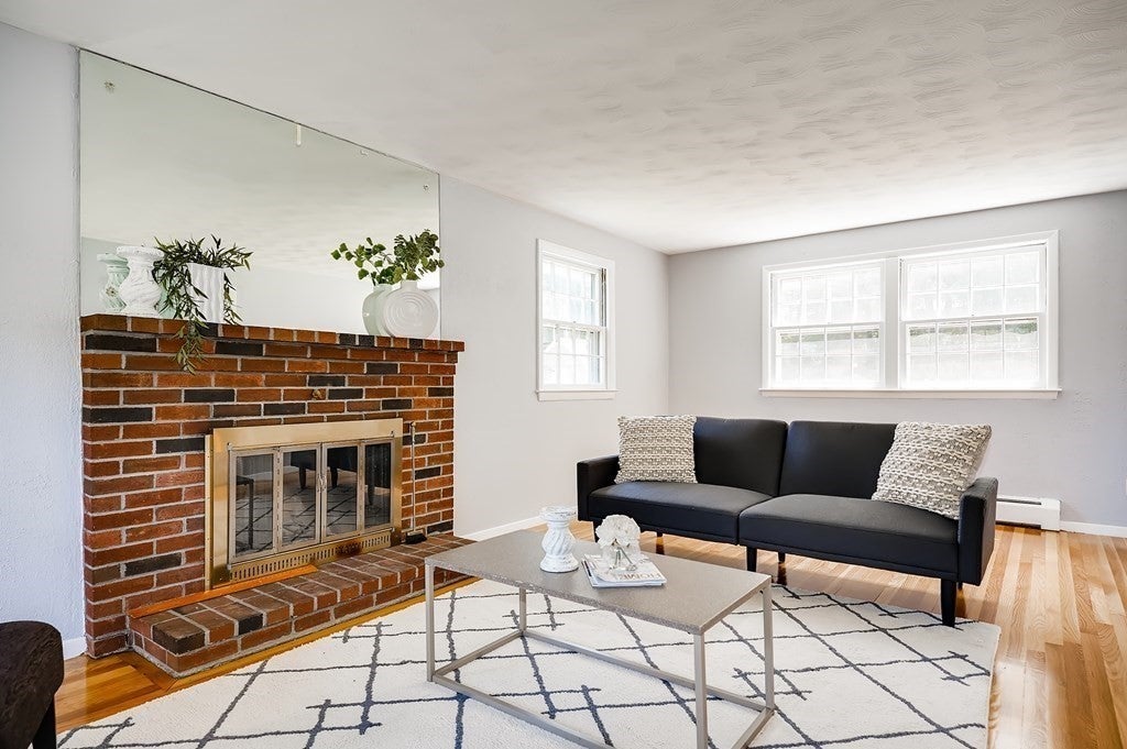 16 Phillip Ave, Burlington, MA, 16 Phillip Ave, Burlington, MA Photo #32