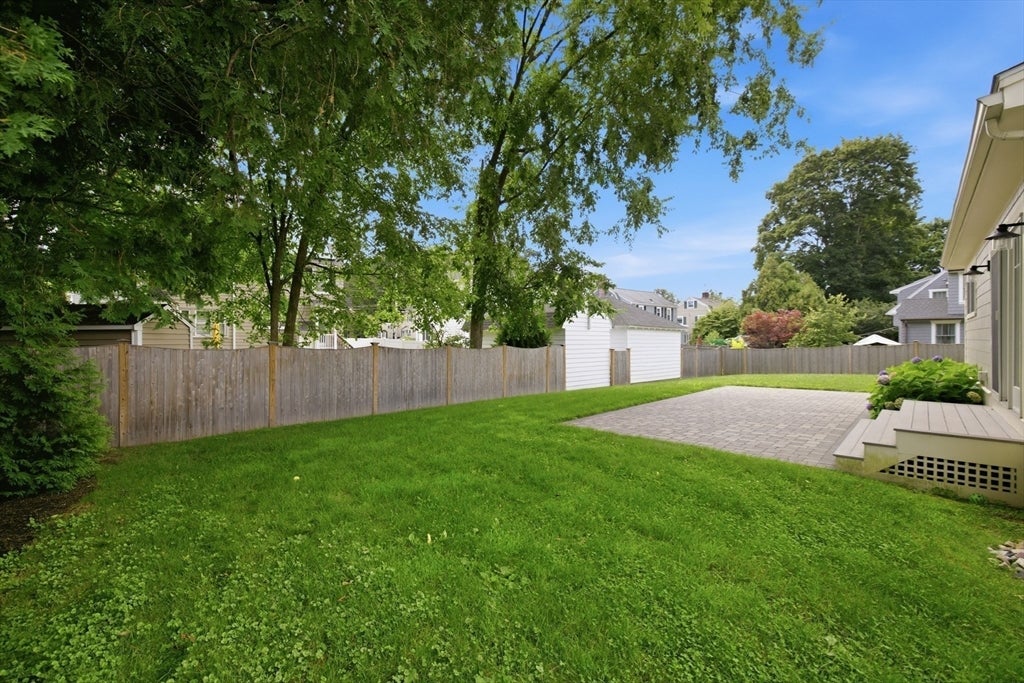 6 Lockway Road
