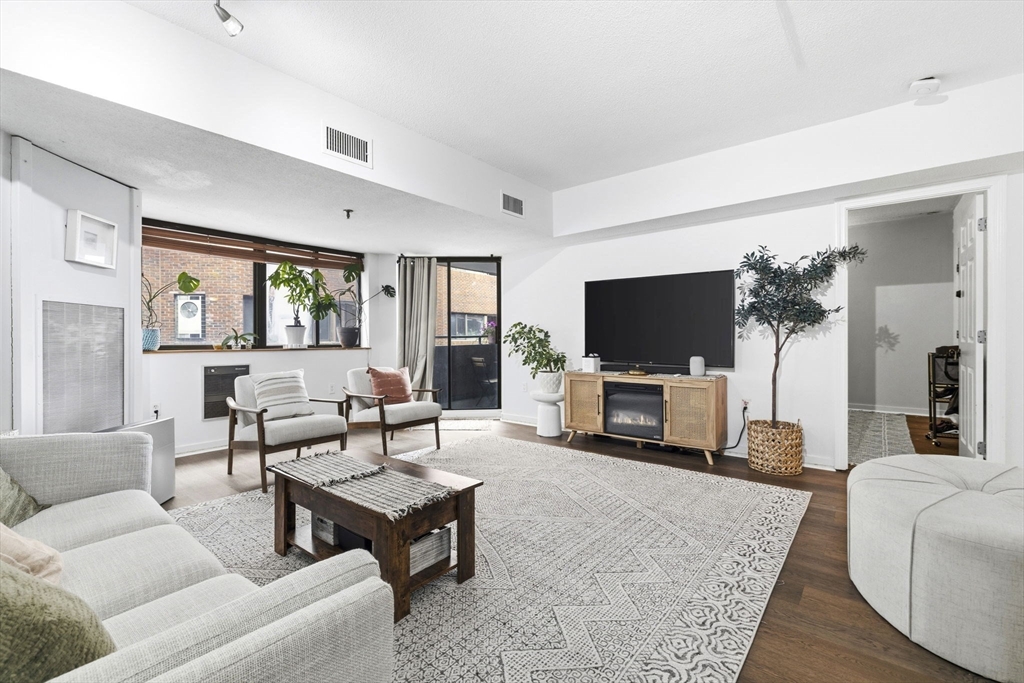 147 Kelton St 510