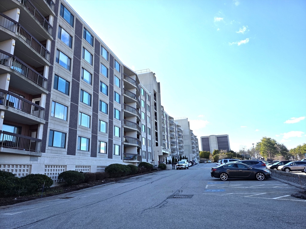 1500 Worcester Rd 724