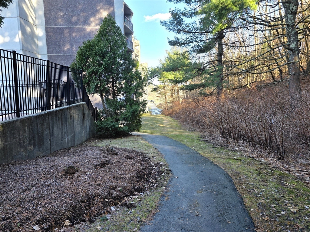 1500 Worcester Rd #724, Framingham, MA Photo #25