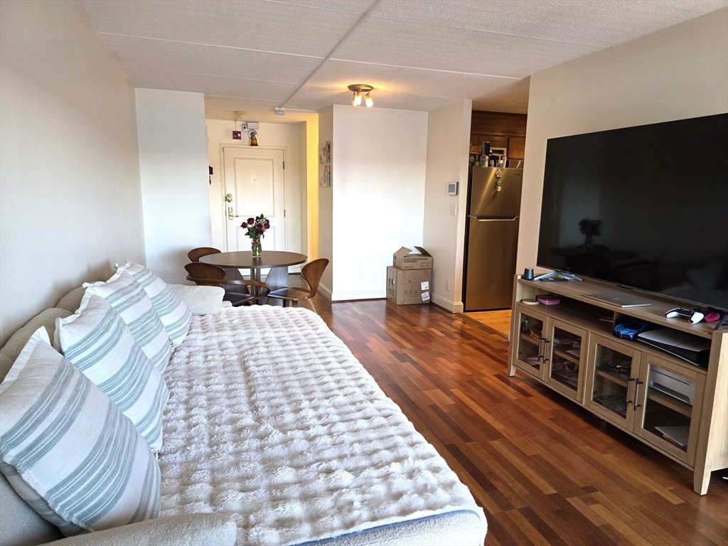 1500 Worcester Rd 724