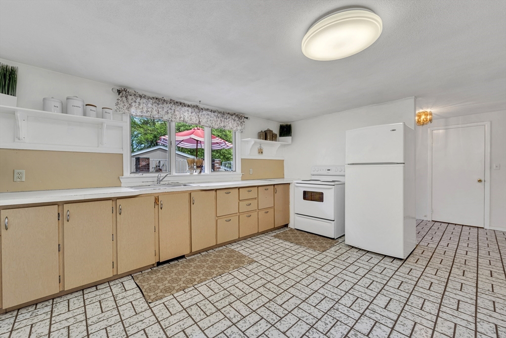 5 Benson Ave