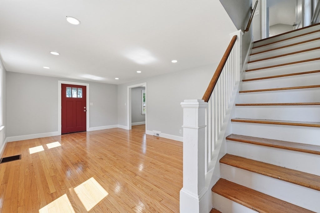 4 Hale St
