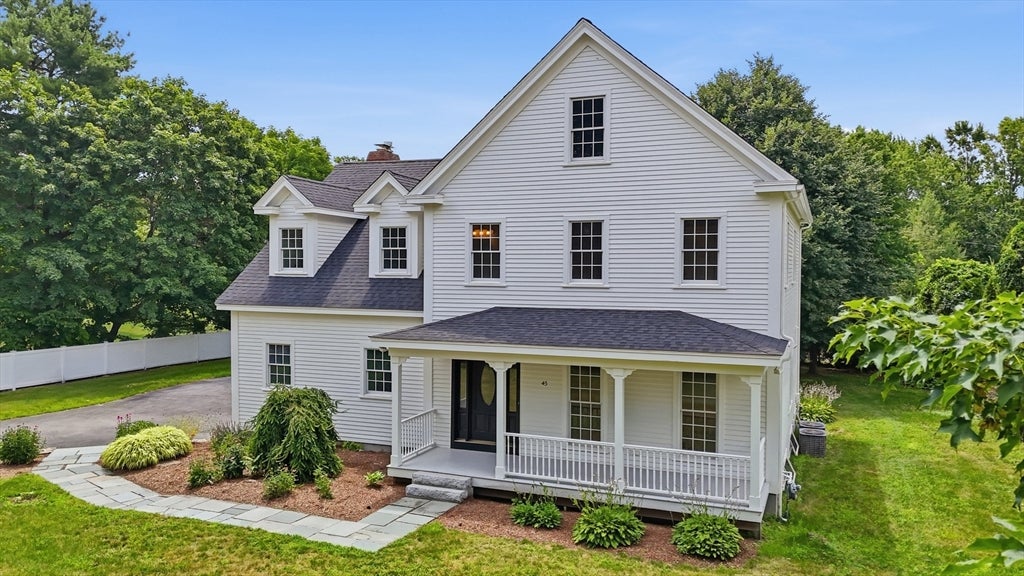 45 King St
