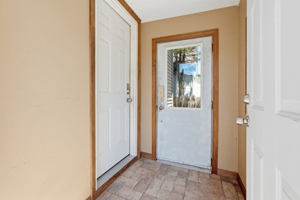 33 Baltimore Ave, Chicopee, MA, 33 Baltimore Ave, Chicopee, MA Photo #16