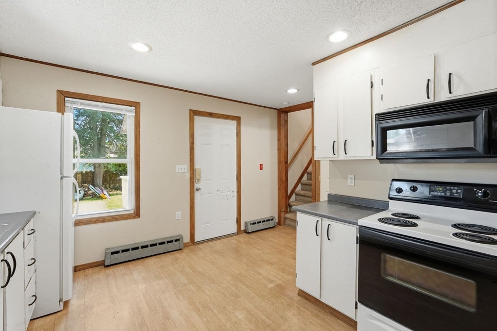33 Baltimore Ave, Chicopee, MA, 33 Baltimore Ave, Chicopee, MA Photo #11
