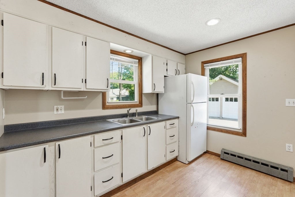 33 Baltimore Ave, Chicopee, MA, 33 Baltimore Ave, Chicopee, MA Photo #8