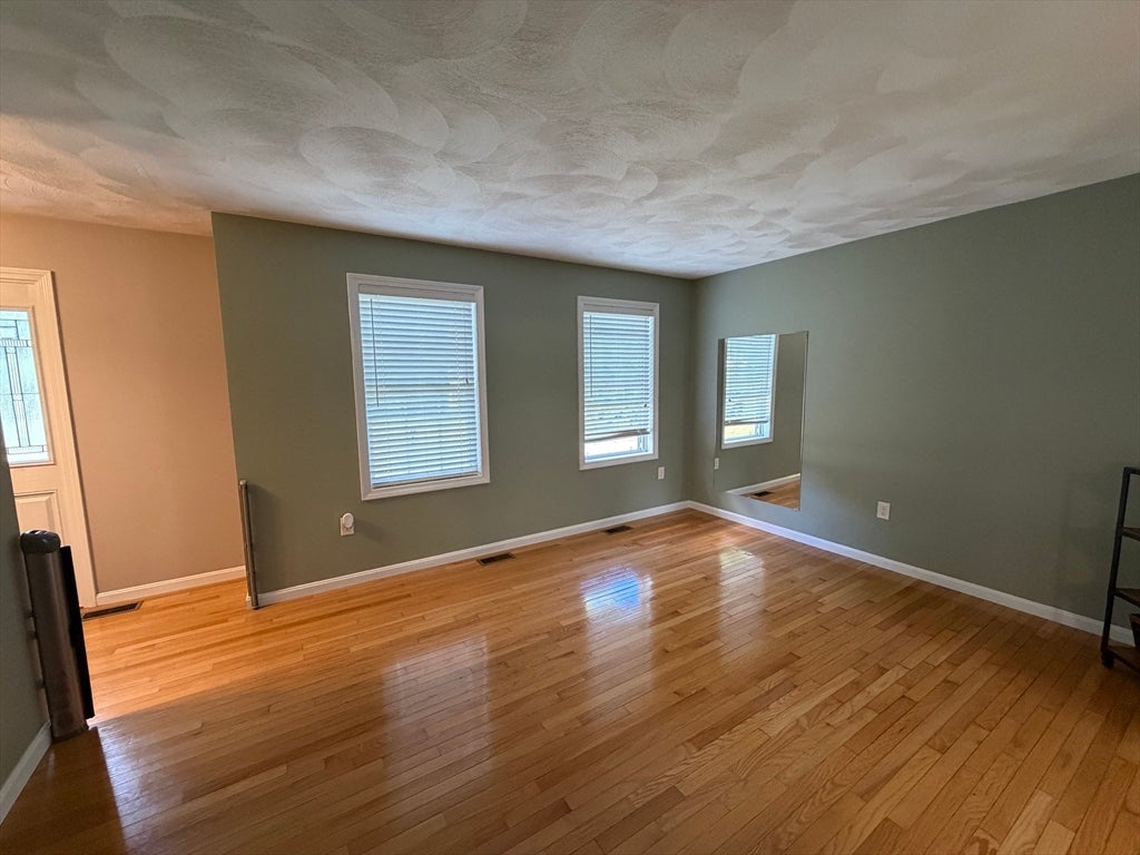 25 Winston Cir, Haverhill, MA, 25 Winston Cir, Haverhill, MA Photo #5