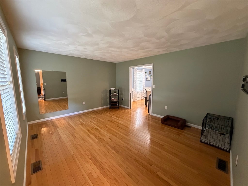 25 Winston Cir, Haverhill, MA, 25 Winston Cir, Haverhill, MA Photo #4