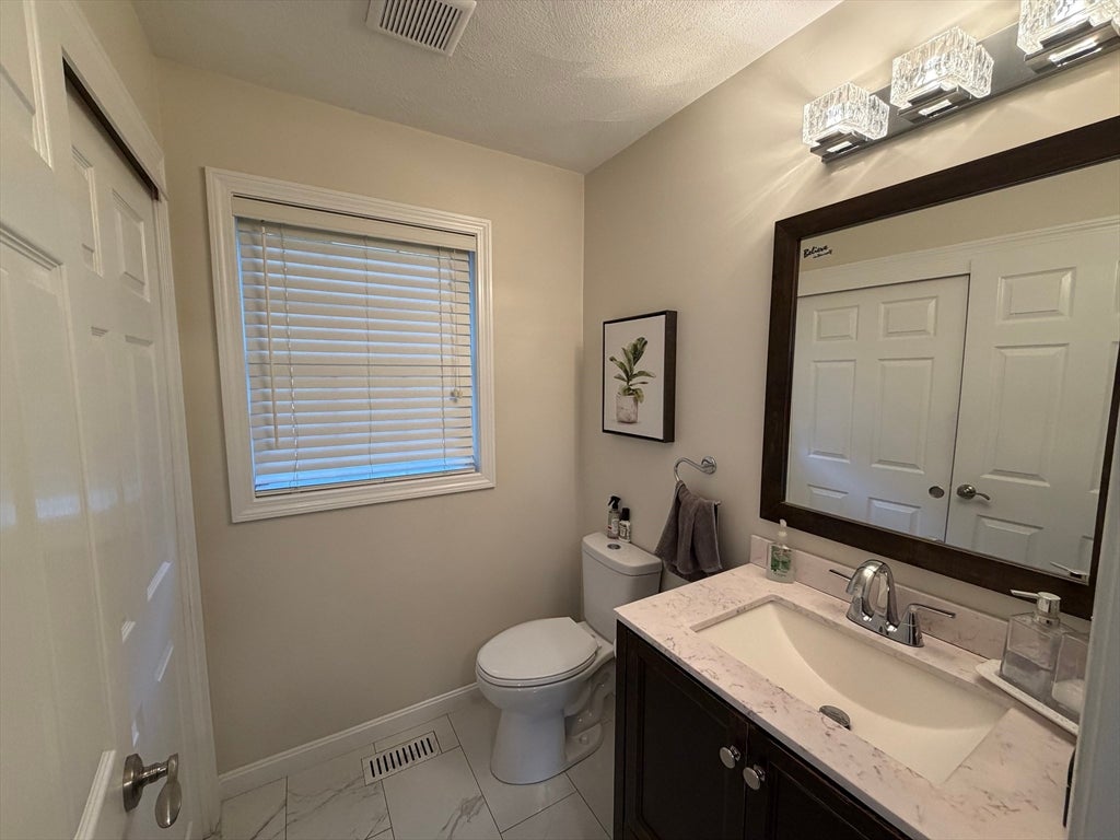 25 Winston Cir, Haverhill, MA, 25 Winston Cir, Haverhill, MA Photo #15