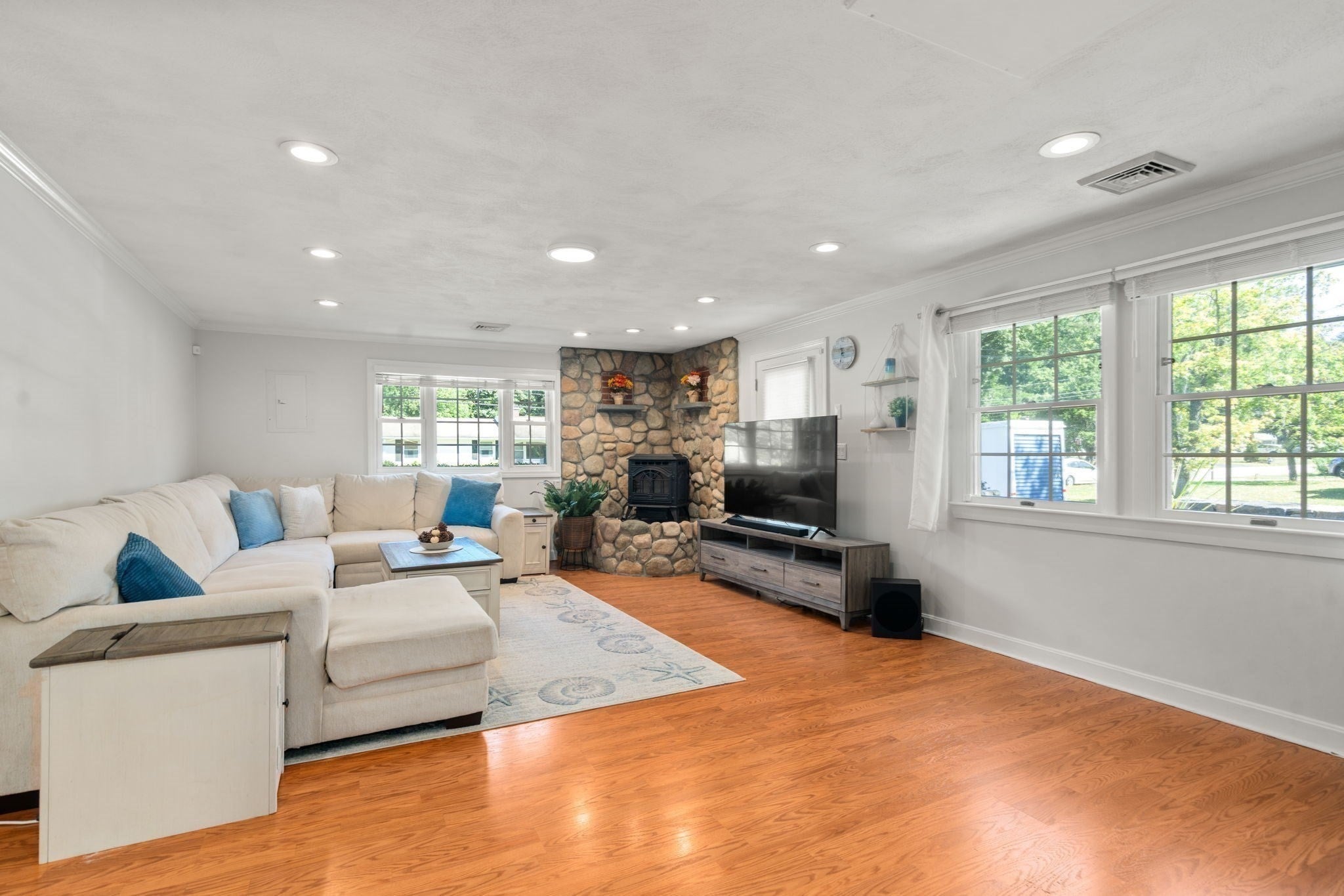 60 Eaton Rd, Framingham, MA Photo #7