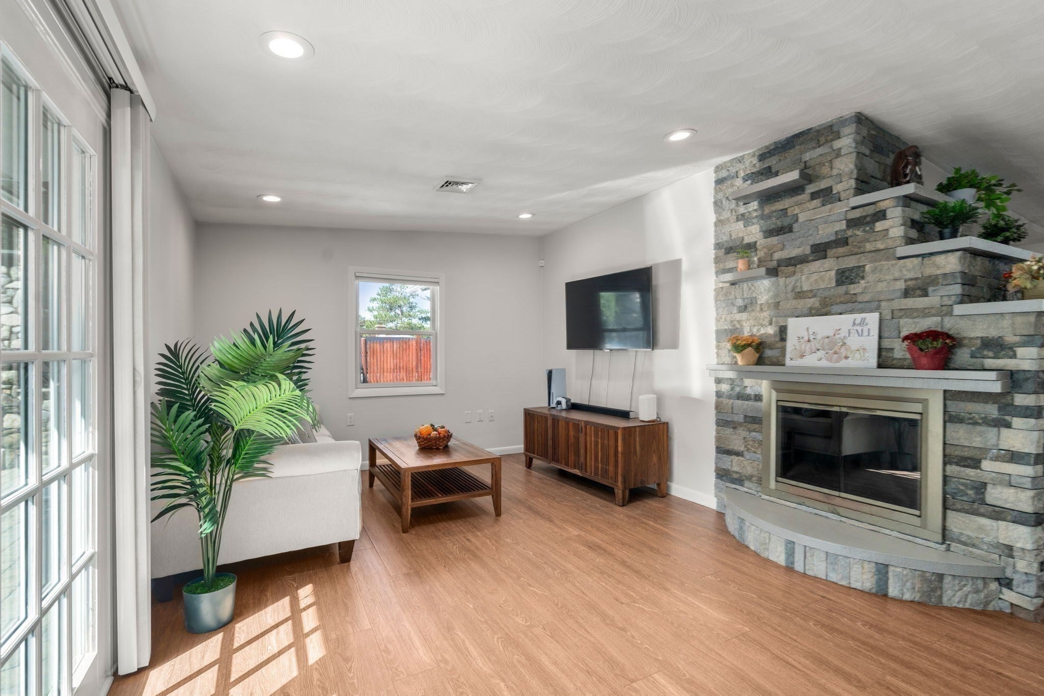 60 Eaton Rd, Framingham, MA Photo #13