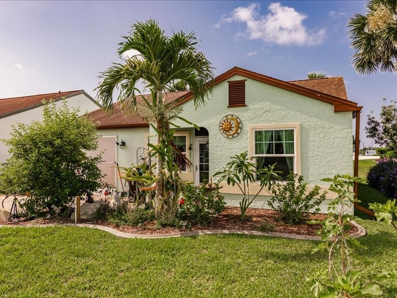 1244 Corktree E
