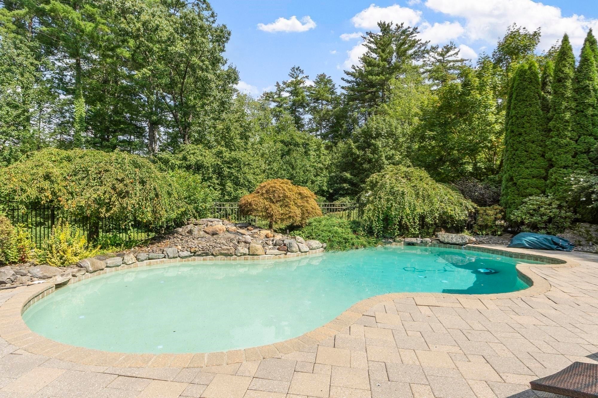 35 Sandy Ridge Road, Sterling, MA Photo #33