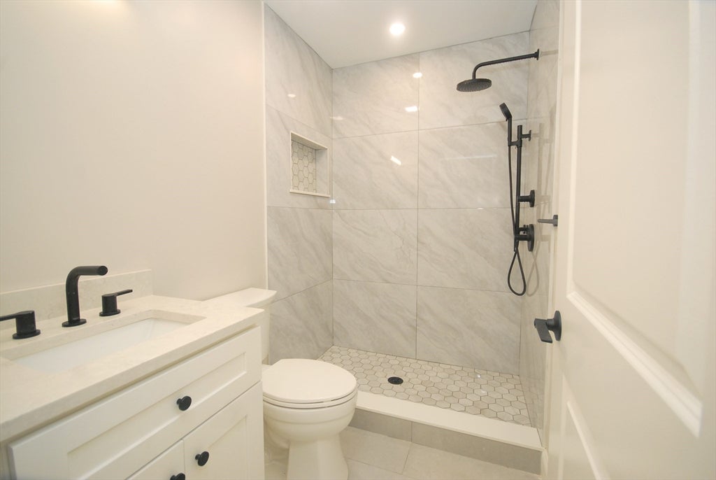 9 Ledge St, Melrose, MA, 9 Ledge St, Melrose, MA Photo #17