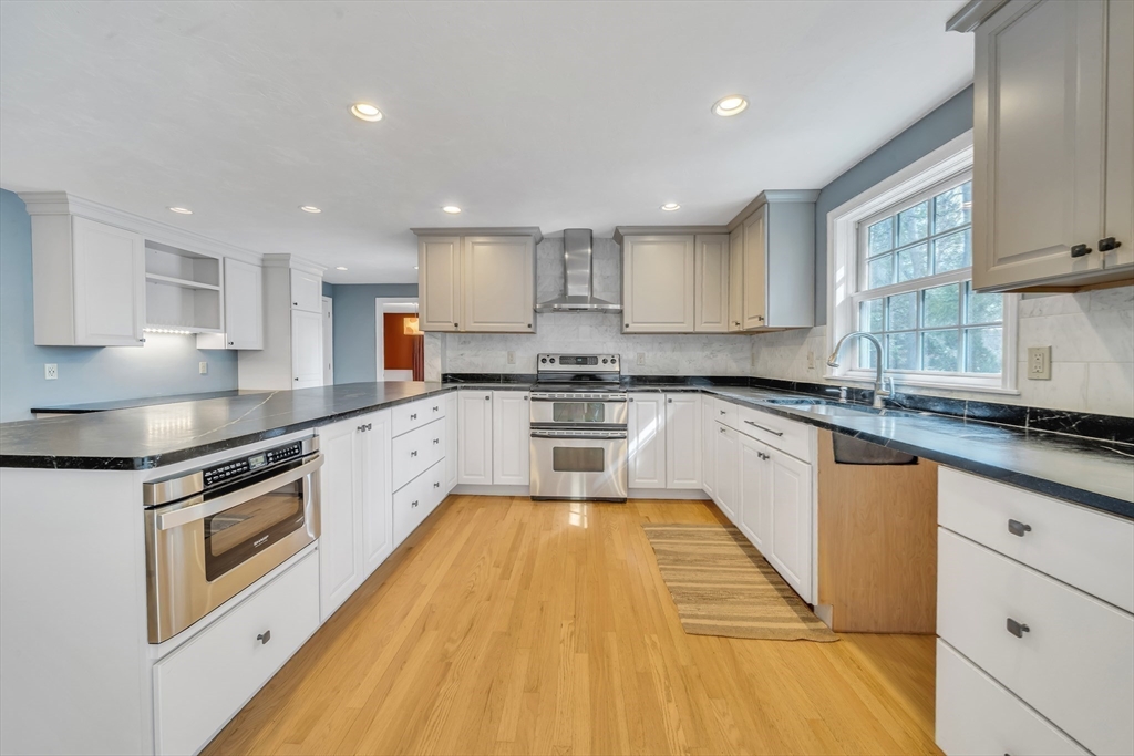 47 John Alden St
