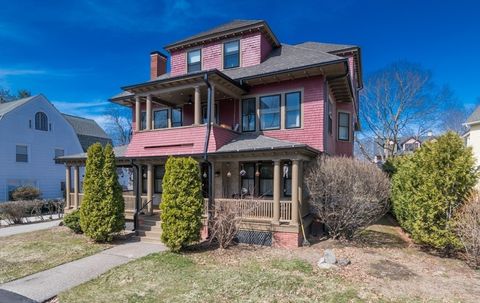 26-28 Cherryvale Ave Springfield MA 01108