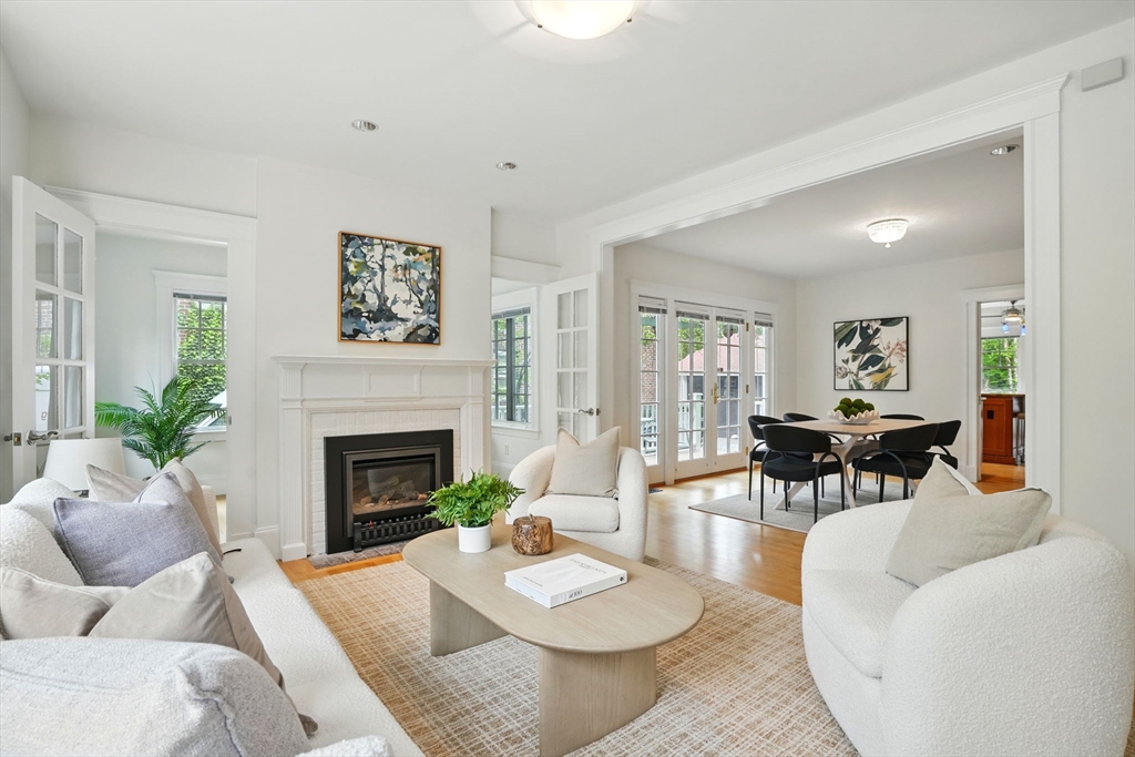 11 Longfellow Rd
