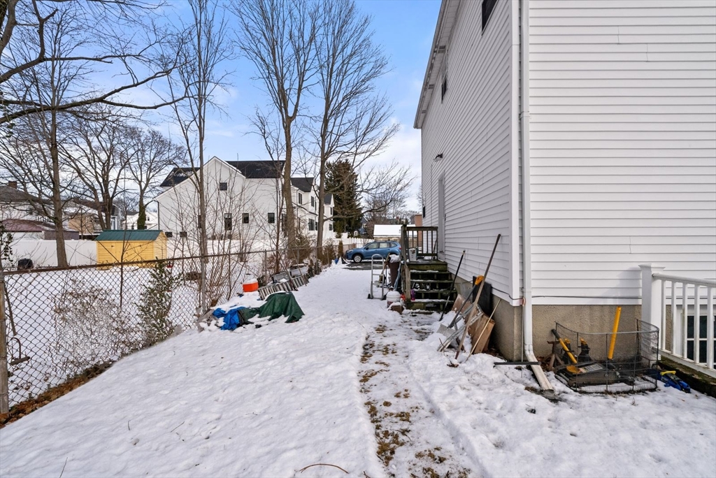 31-33 Bridges Avenue