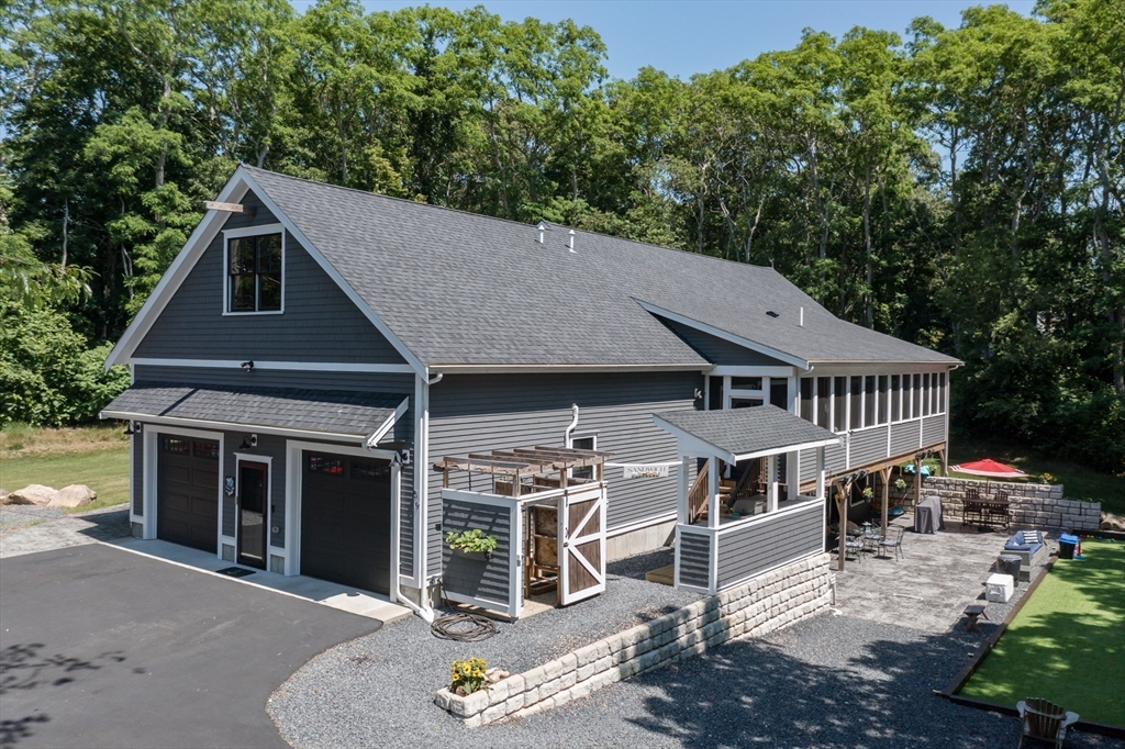59 Main St