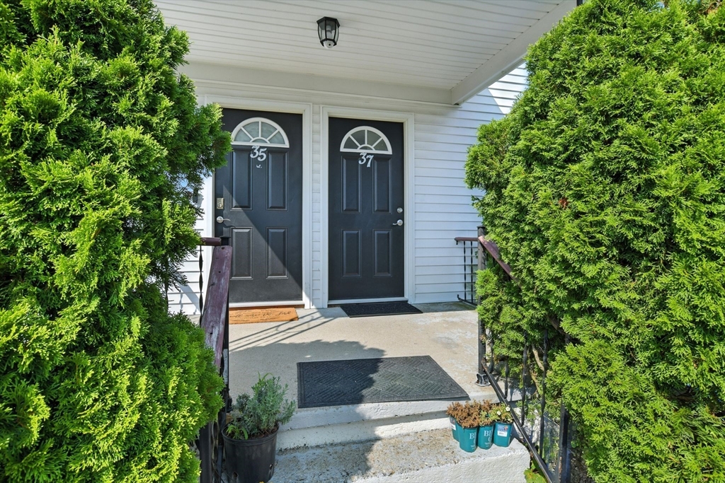 35-37 High St