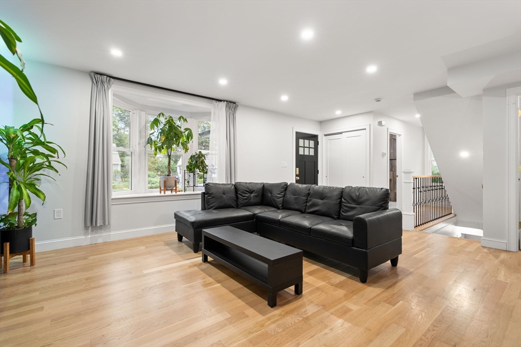 136 Oaks Road