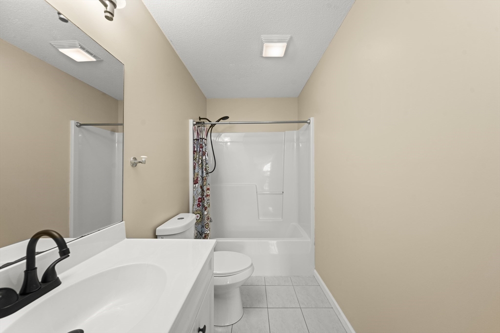 1507 E Mountain Rd, Westfield, MA Photo #21