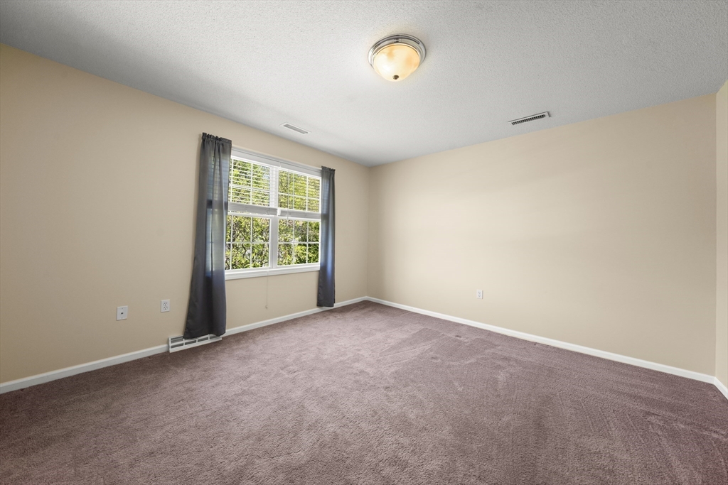 1507 E Mountain Rd, Westfield, MA Photo #29