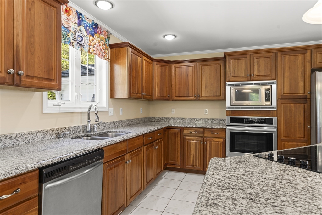 1507 E Mountain Rd, Westfield, MA Photo #4